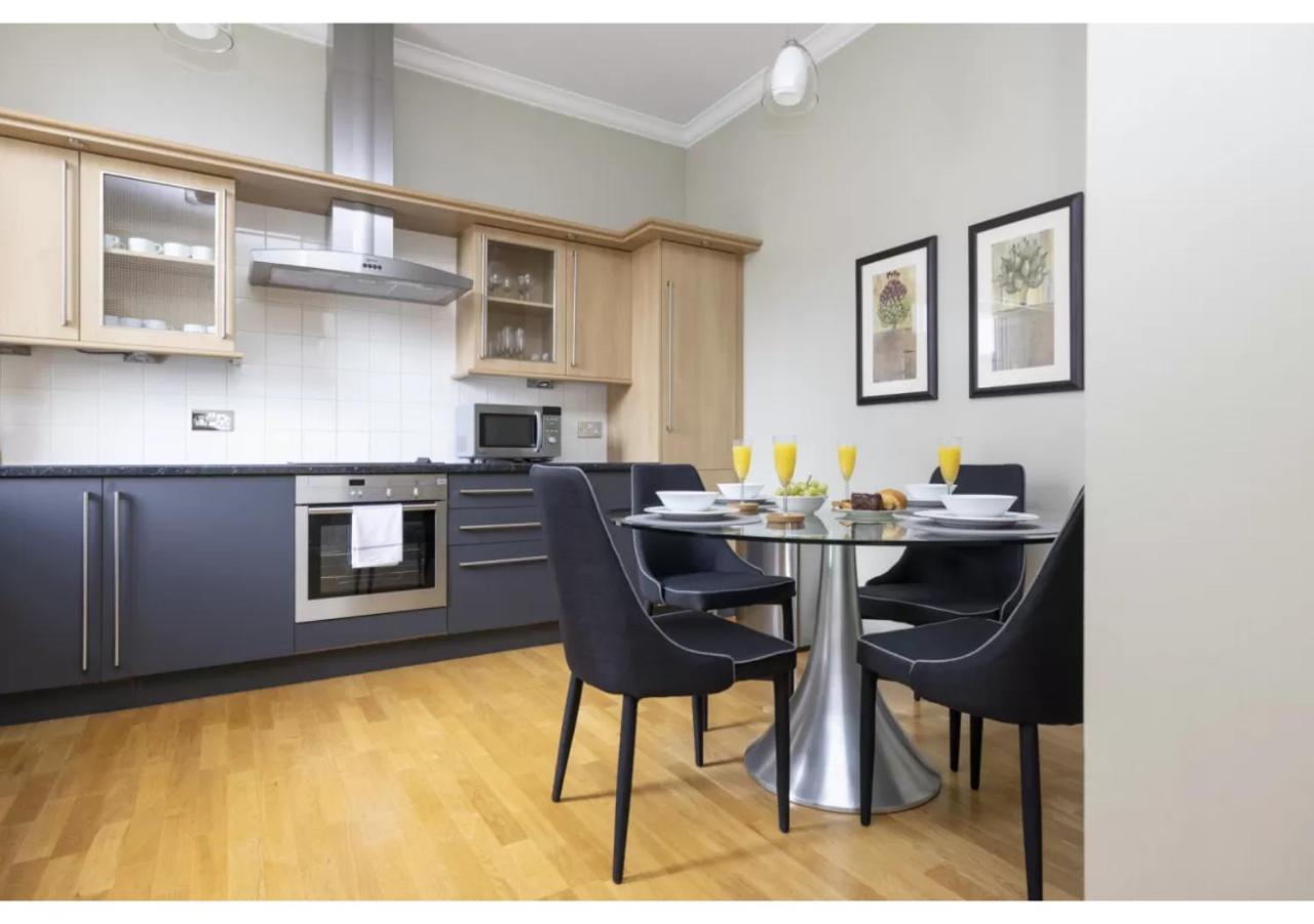 Royal Mile Apartments By Joivy Edimburgo Exterior foto